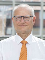 240813-erziehungswiss-180x240