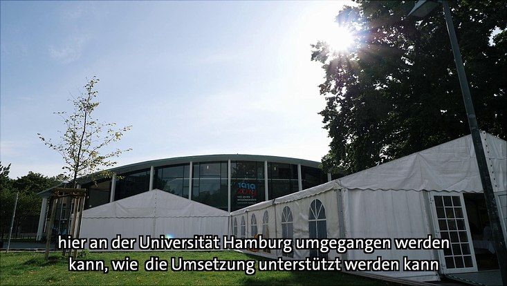 Zelte vor dem Audimax als Standbild aus dem Video