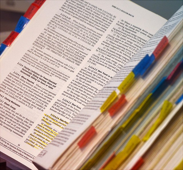 russ-ward-bqzlehtf8xe-unsplash-640x595 Buch